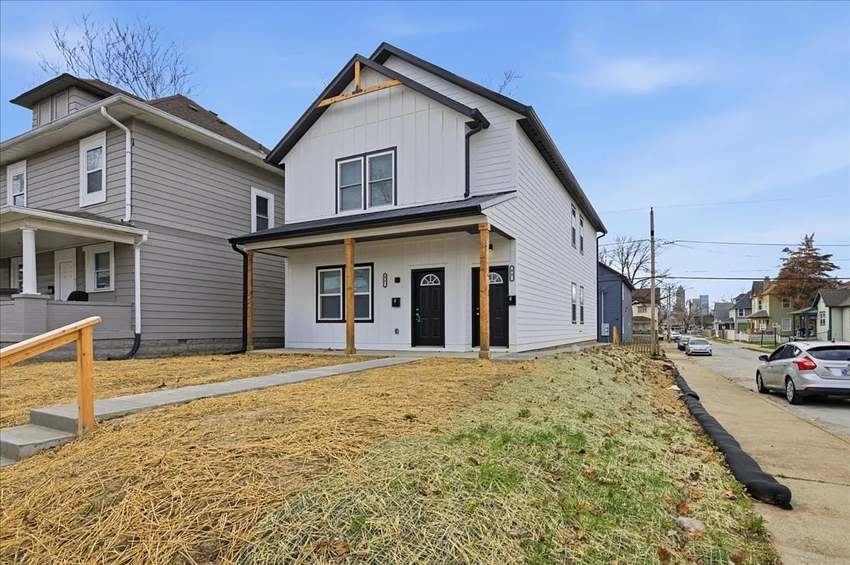 Building Photo - 44 E Parkview Ave #A