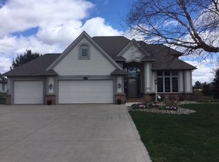 89 Samantha Dr, Shelby, OH 44875