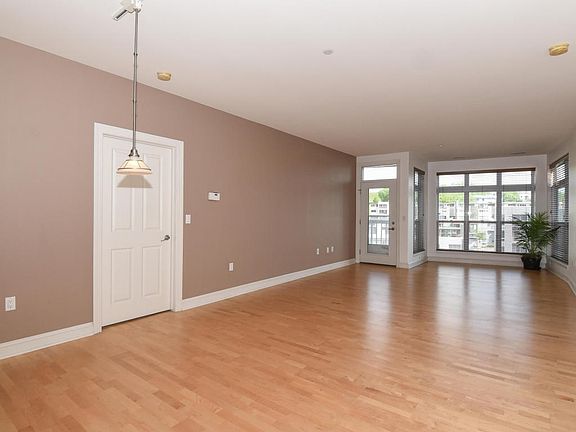 3rd image of 1905 N Water St APT 304