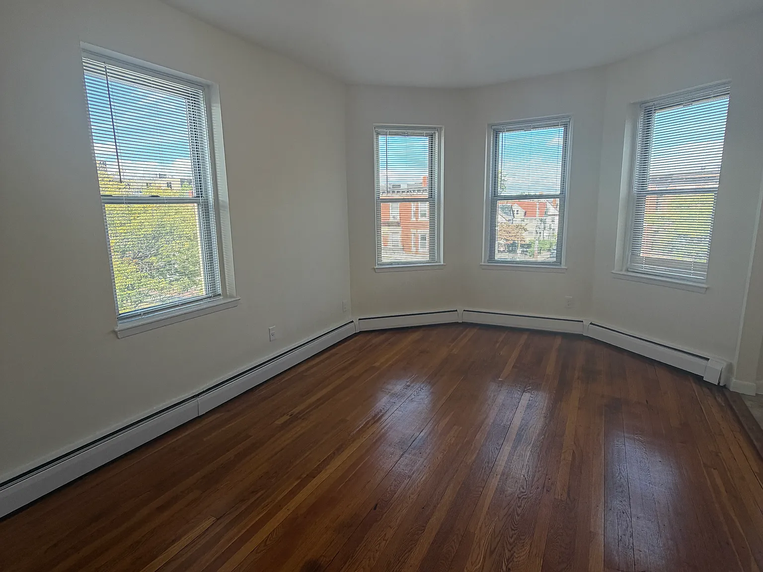 1 bed, 9999 sqft, $2,050 — Photo 2