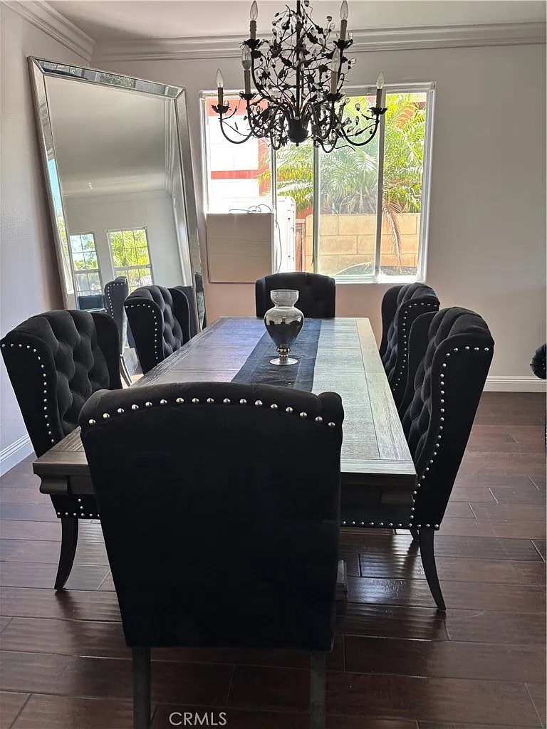 5 bed, 2887 sqft, $4,200 — Photo 4
