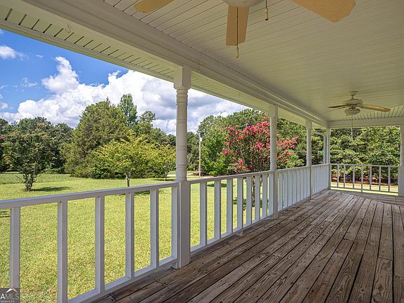 5th image of 195 Skyview Dr