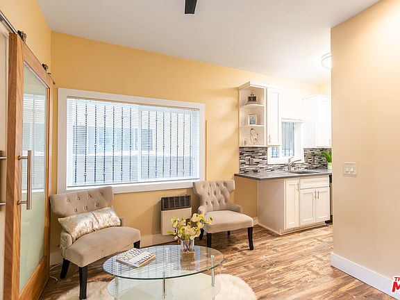 2nd image of 40 Westminster Ave APT 1