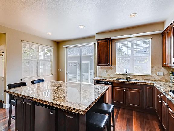 3rd image of 2853 Elmira St