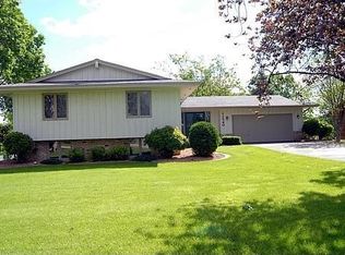 11540 Mississippi Dr N, Champlin, MN 55316