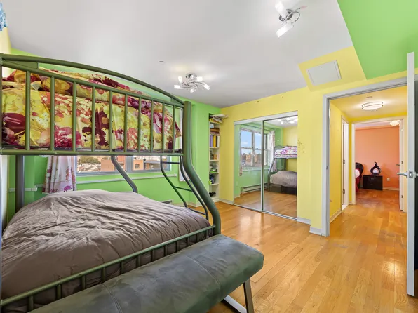 3047 Brighton 6th Street image 18 of 30