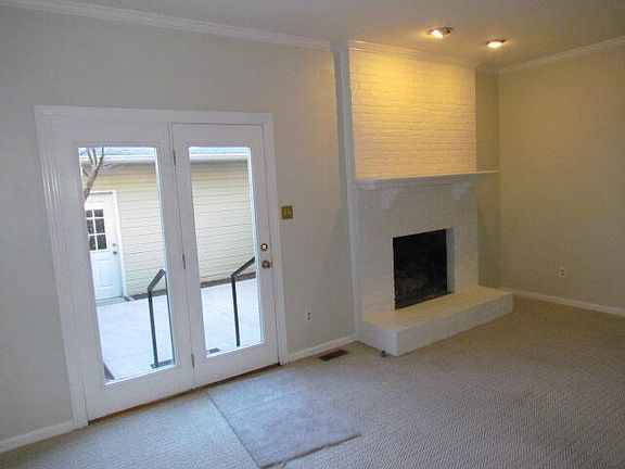 5th image of 1309 Gray Hawk Rd APT A