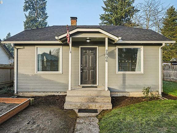 3rd image of 2906 Grand Blvd