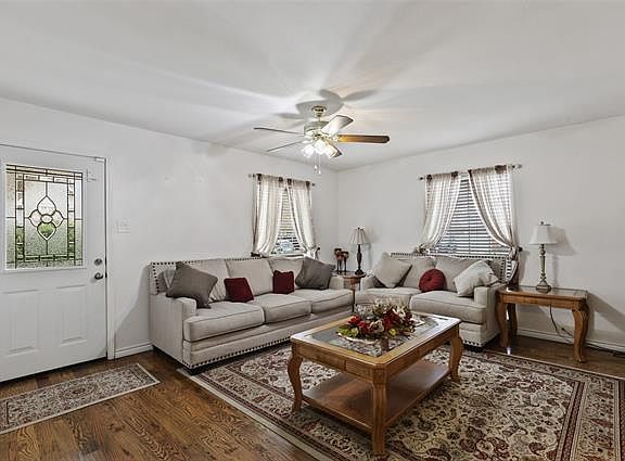 5th image of 1624 Laurel Ln