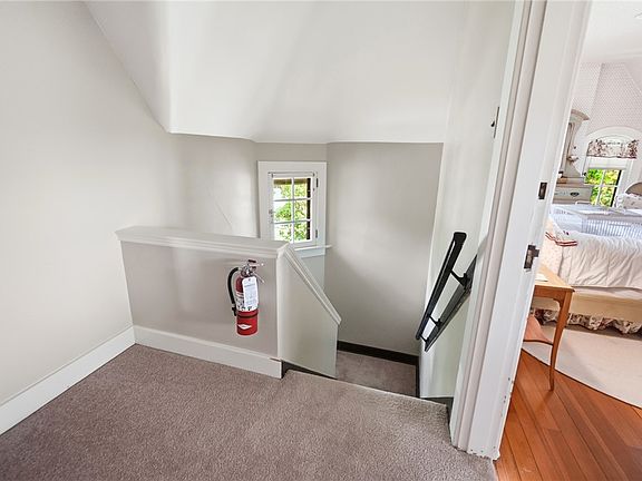 57th image of 505 E Linden Ave