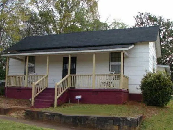 1011 Callaway Ave, Lagrange, GA 30240