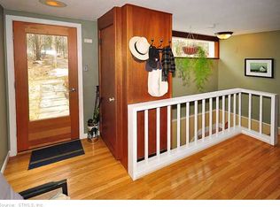 89 Bundy Ln, Mansfield, CT 06268