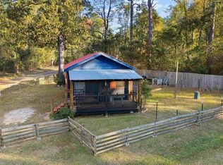 200 Dogwood Dr, Jefferson, TX 75657