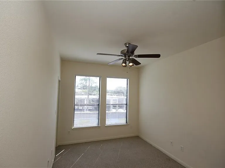 1300 Chicon St #B — Photo 7
