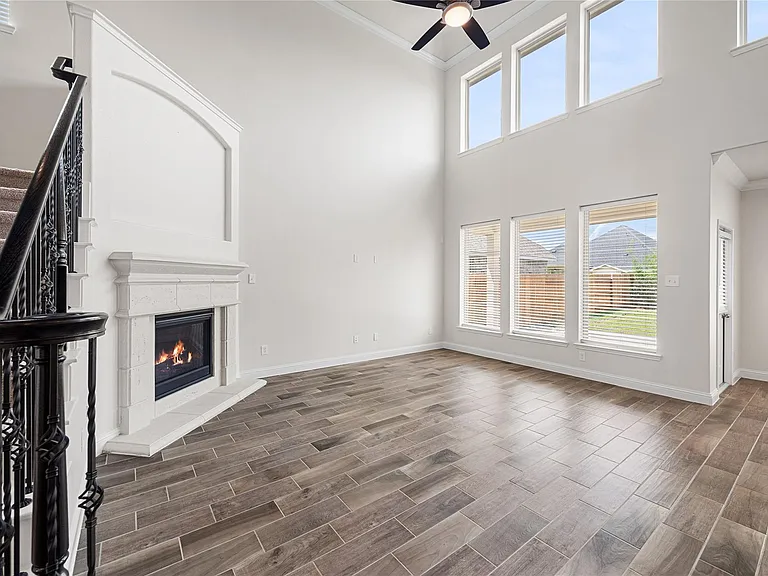 19430 Canter Field Ct — Photo 12