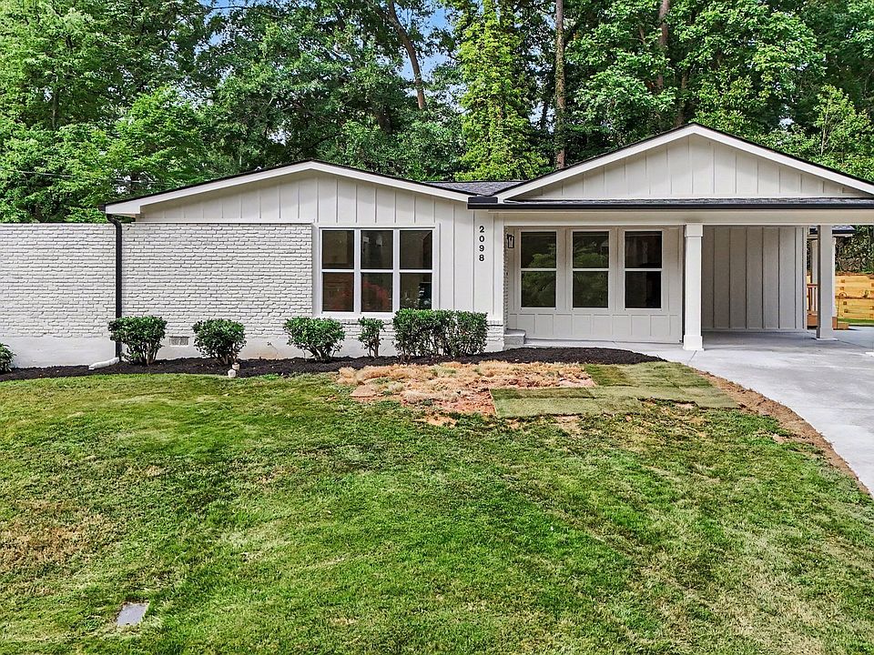1st image of 2098 Dundee Dr SE