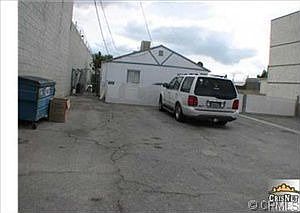 2nd image of 13556 Van Nuys Blvd