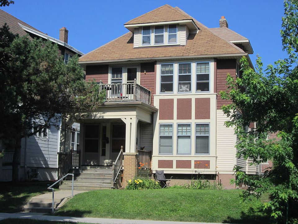 1st image of 2924 N Maryland Ave #2926