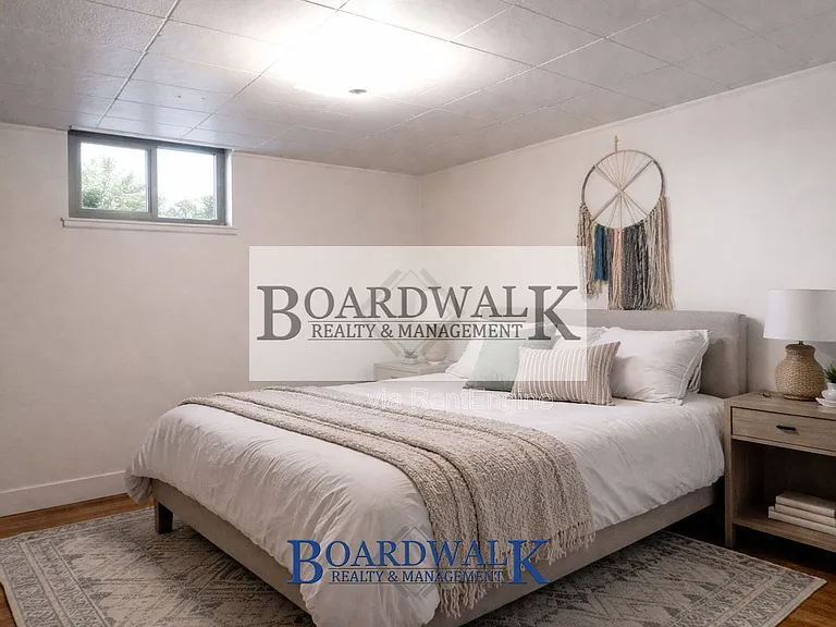 2725 S Lake St #2 — Photo 10