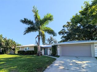 5749 Britannia Dr, Sarasota, FL 34231