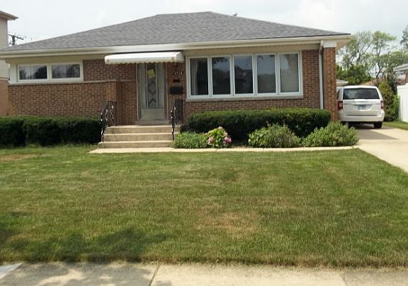 2nd image of 4520 Wesley Ter