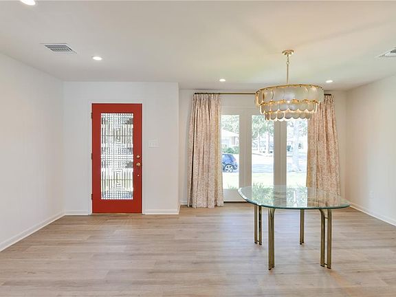 3rd image of 935 Nursery Ave