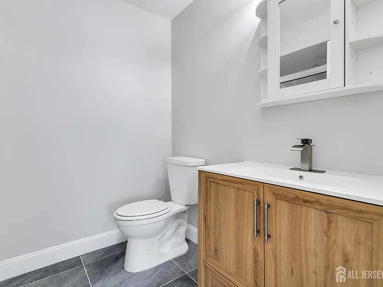 812 Green Hollow Dr — Photo 21