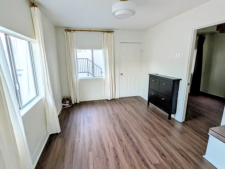 6217 Outlook Ave — Photo 4