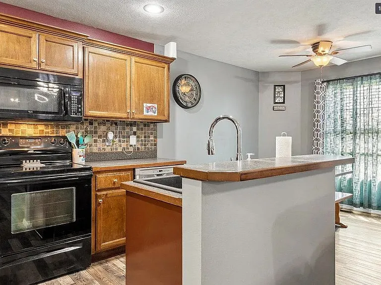 439 N Chandler Ave — Photo 27