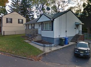 19 Metuchen Ave, Woodbridge, NJ 07095