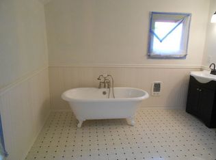 92 N Log Cabin St, Independence, OR 97351