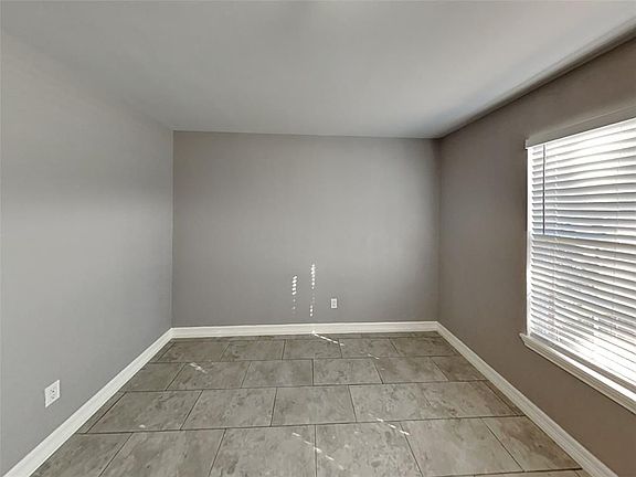 4th image of 435 Laurel Timbers Dr