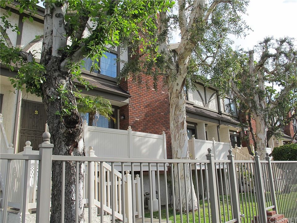 1st image of 13959 Victory Blvd APT 9