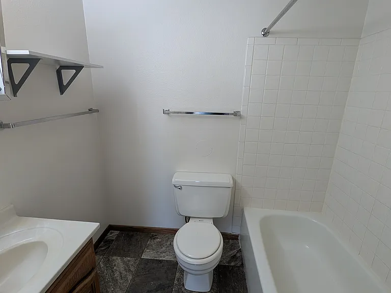 Southview Apartments — Photo 23