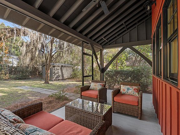 5th image of 2302 Stuart St