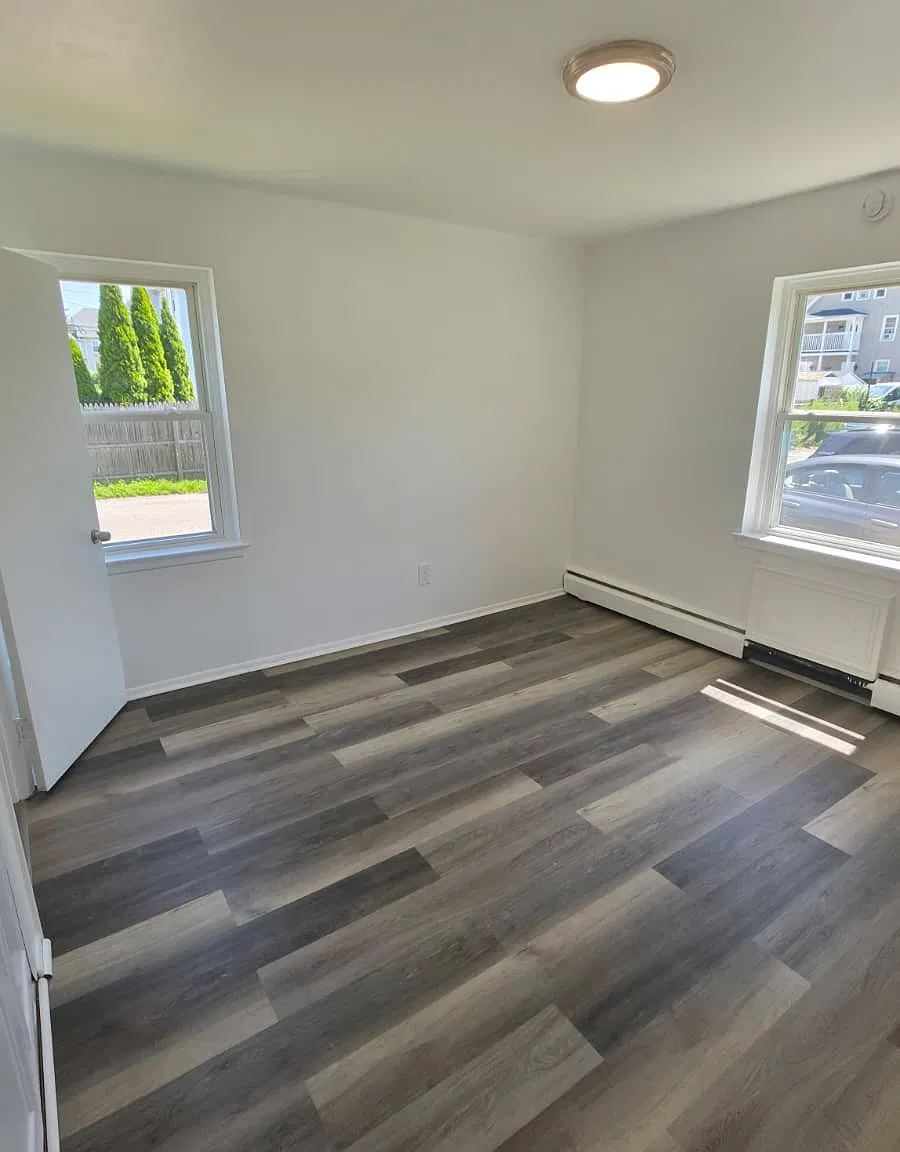 211 Birdseye St — Photo 1