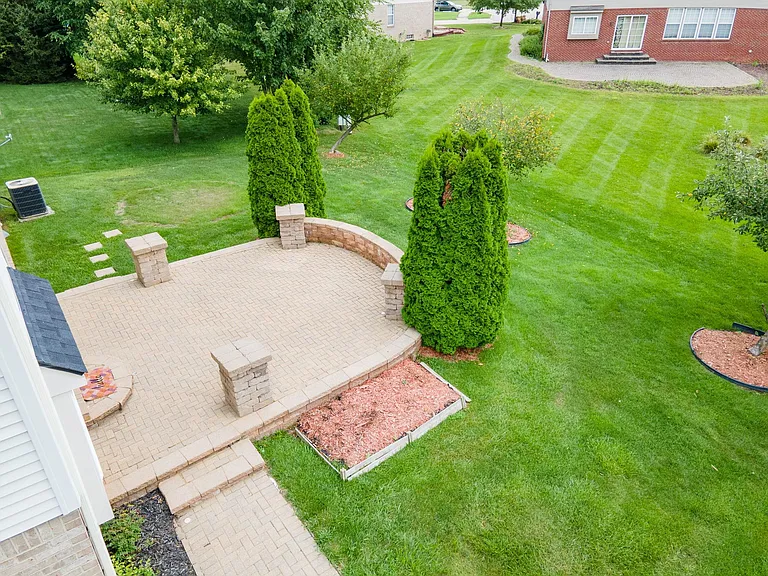 14864 Liri Dr — Photo 33