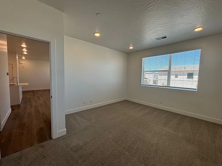5801 S Garnet Dr #1201 — Photo 16