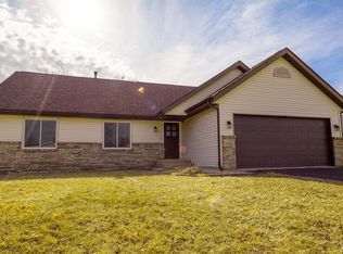 976 Prescott Dr, Rockford, IL 61108