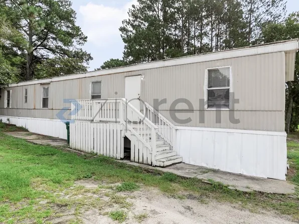 1112 Armadillo Dr, Fayetteville, NC 28311