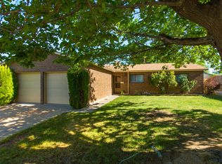 8707 Las Camas Rd NE, Albuquerque, NM 87111