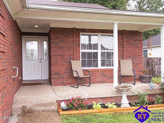 4th image of 525 Shady Glen Cir