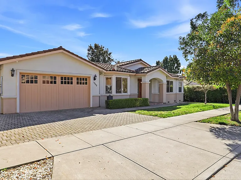 1352 S Stelling Rd — Photo 35