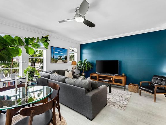 2nd image of 1559 Michigan Ave APT 301