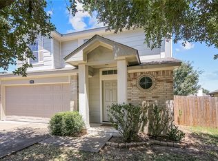 3703 Meadow View Dr, College Station, TX 77845