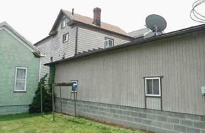 5th image of 624 Washington St