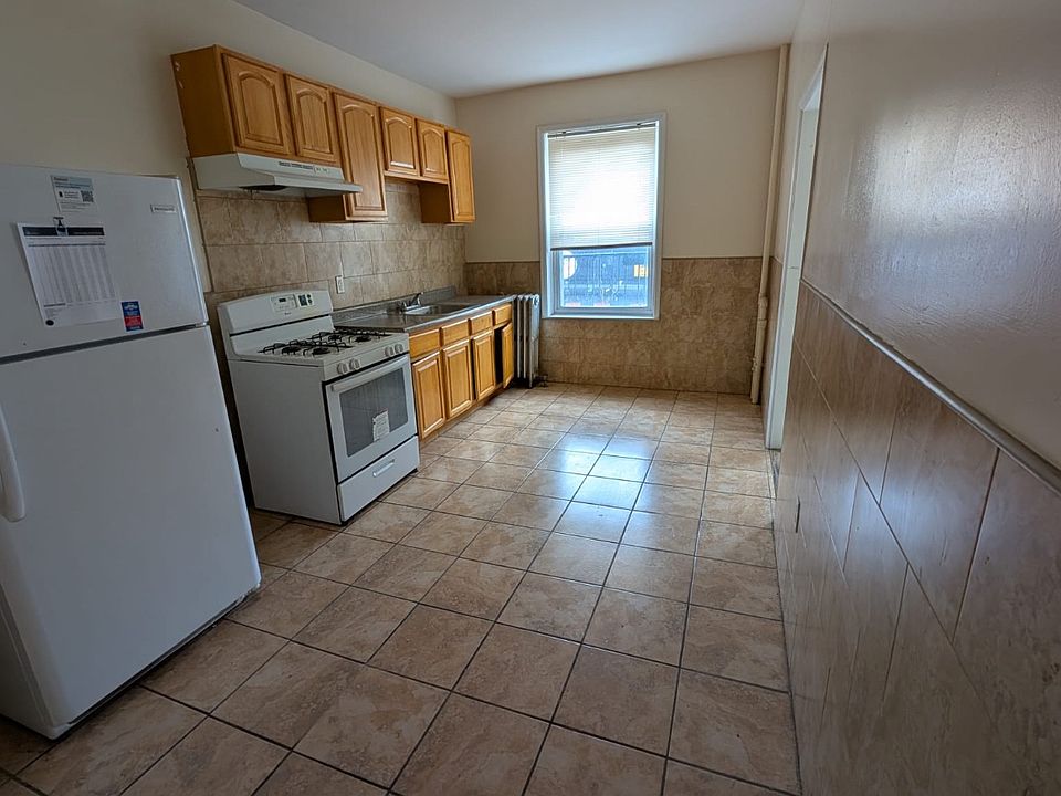 2nd image of 52-64 4th Ave #Cpm