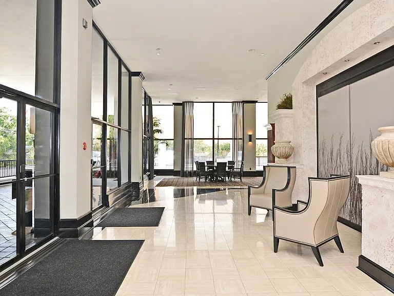 400 E Colonial Dr #603 — Photo 32