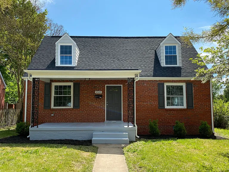 3505 Rosewood Ave — Photo 1