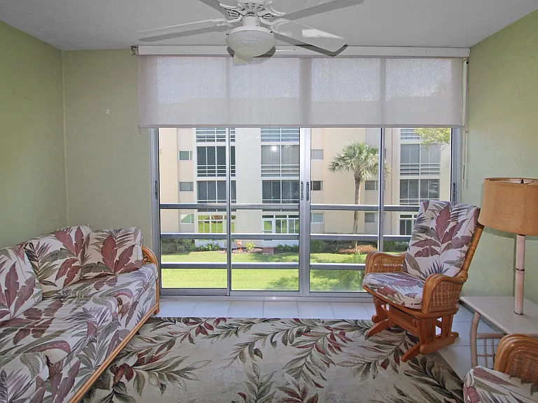 995 Laguna Dr #305 — Photo 14